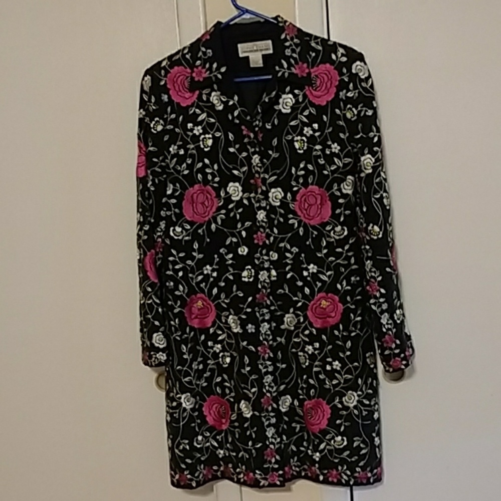 Goegeous silk black long jacket by Sophie Chang.